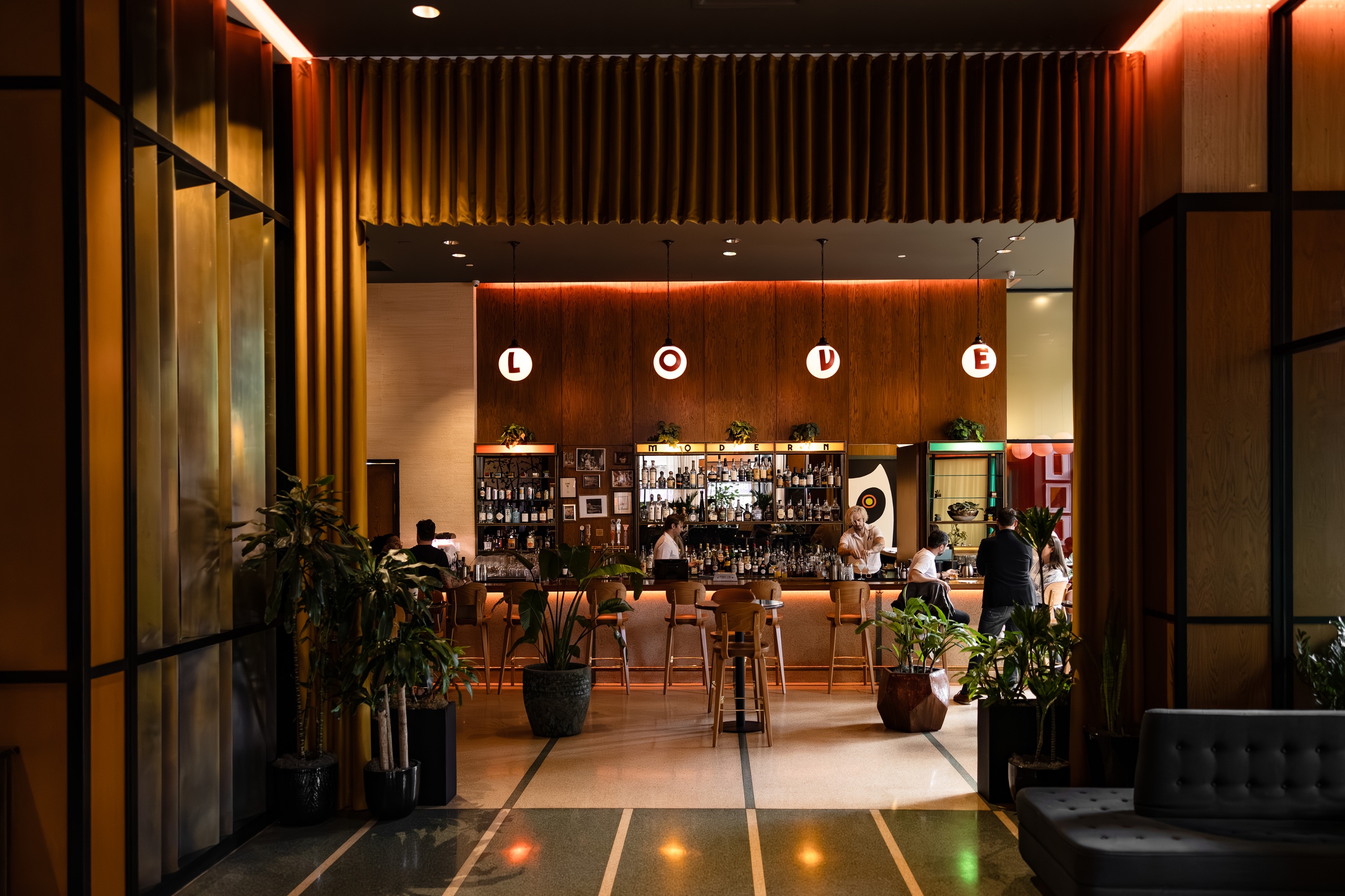 Bar